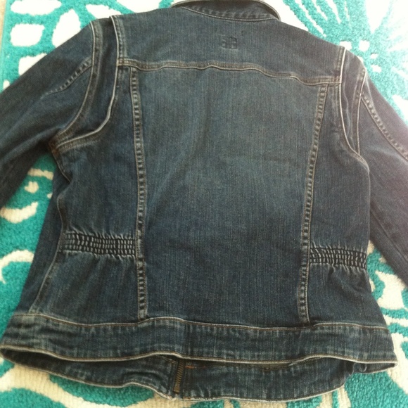 GAP unique zipper denim jacket ❤️❤️awesome jacket year round!!! - Picture 2 of 4